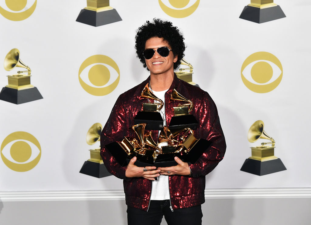 Z cyklu „Gwiazdy pop”: Bruno Mars – artysta nie z tego świata?
