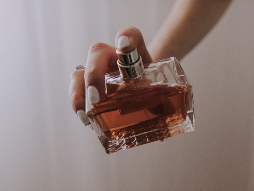 Perfumy niszowe – co warto o nich wiedzieć?