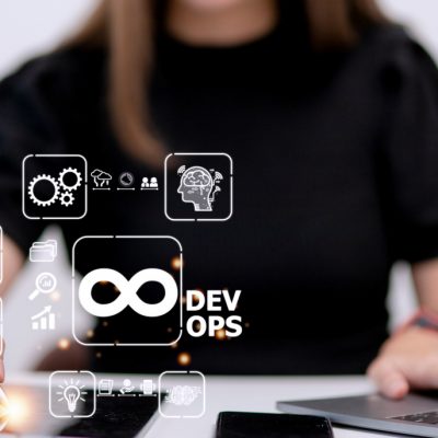 DevOps – o co chodzi w tym dziale branży IT i ile można zarobić?