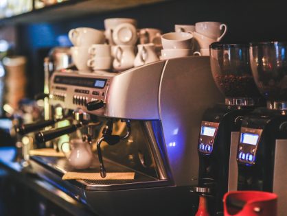 Jak wybrać ekspres do kawy: Kluczowe czynniki i porady