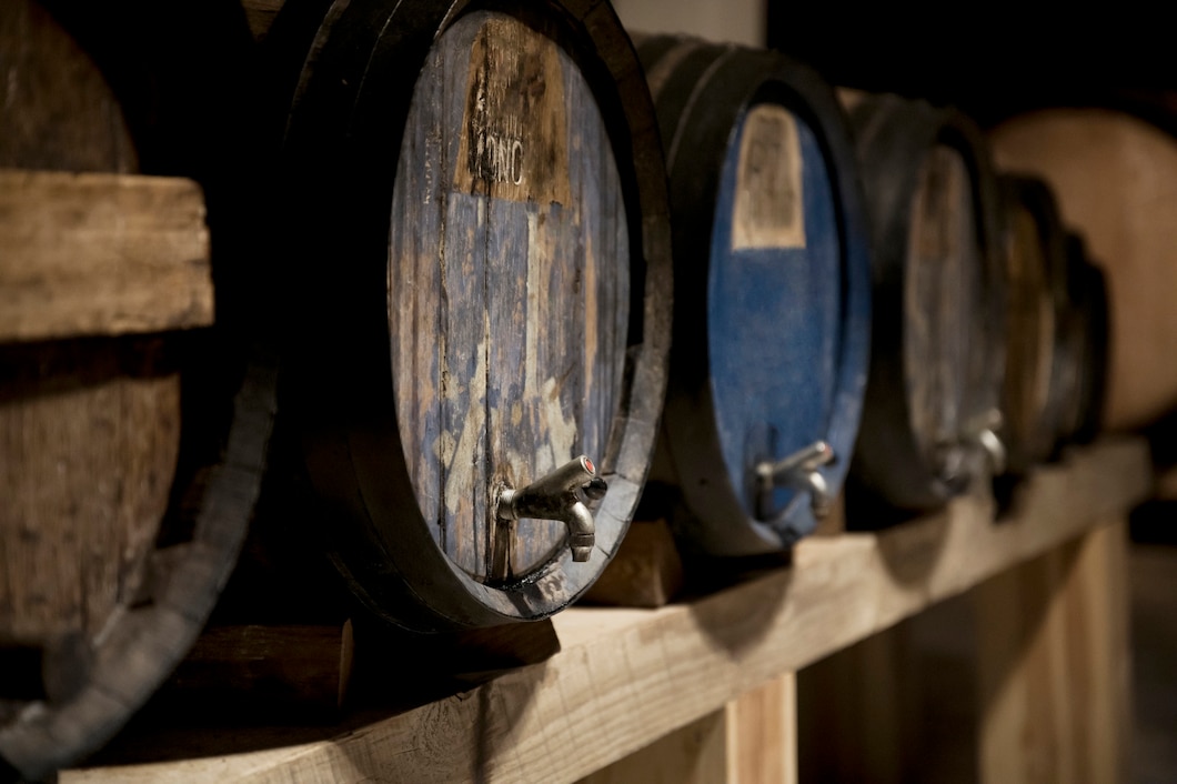 Odkrywanie tajemnic winiarskiego rzemiosła: wnikliwe spojrzenie na proces produkcji wina