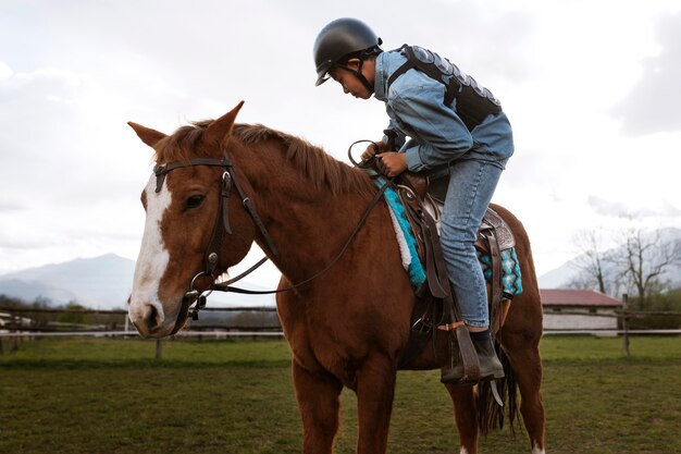 Czy treningi sportowe z koniem są dla każdego?