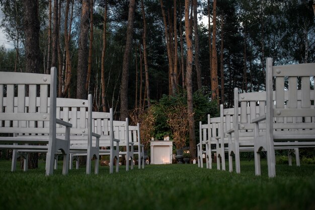 Jak Wybrać Idealne Miejsce na Wesele Łączące Elegancję z Naturą